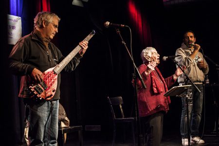 Lesung und Konzert: Esther Bejarano und Microphone...